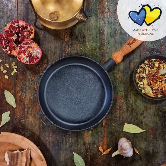 Maysternya Gietijzeren Koekenpan met houten handvat - Ø 24 x 4 cm